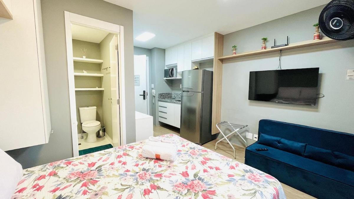Apartamento Ap Com Ar Condicionado, A 100 Passos Do Metro Bras